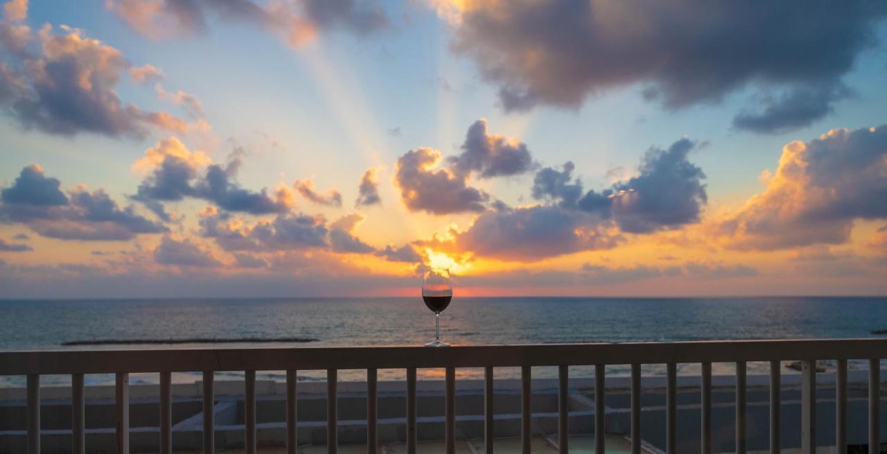 Sea View Apartment Suite Tel Aviv Exterior photo